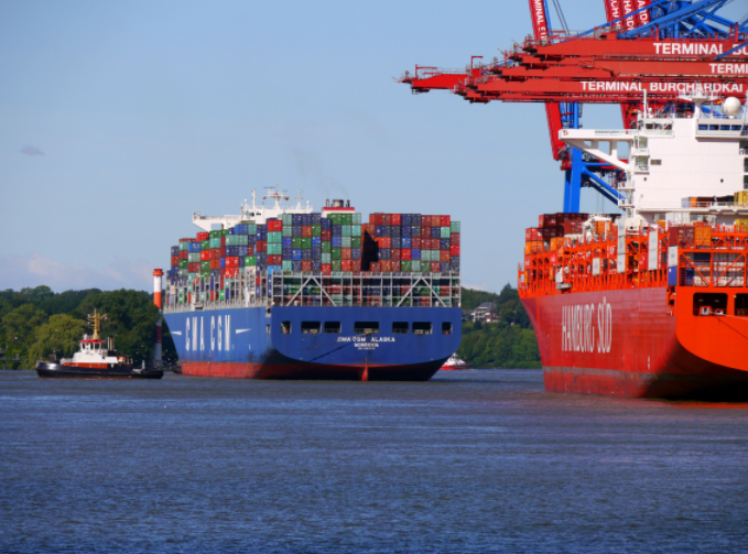 CMA CGM quattuor operas blasphemiae in Sinis septentrionalibus portibus movet